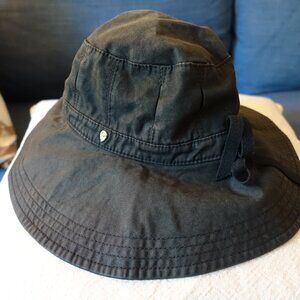 Helen Kaminski sun hat, black